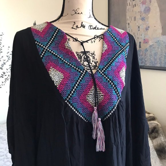 LOVESTITCH black embroidered poncho fringe tassels - Picture 4 of 8